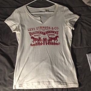 Levi’s Tee